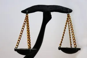 Spory o własność intelektualną — mediacje i arbitraż jako alternatywy dla sądu
